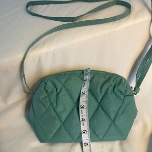 Vera Bradley Featherweight Nylon Crossbody teal/sea foam.  NWOT.